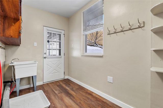 2900 Roland Ave, Baldwin Boro, PA 15227