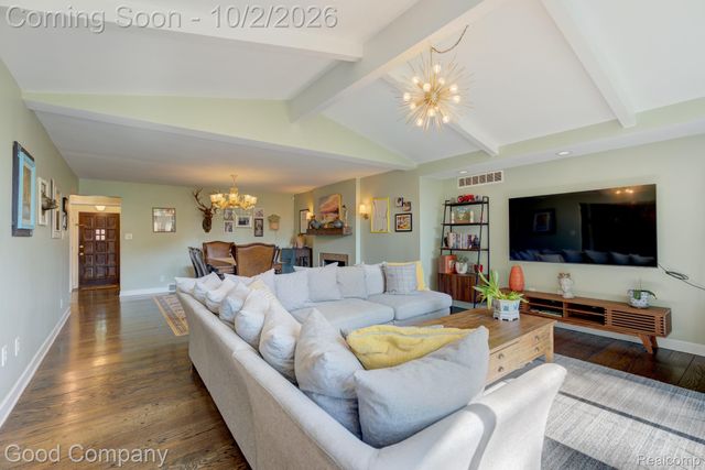25844 Salem Road, Huntington Woods, MI 48070