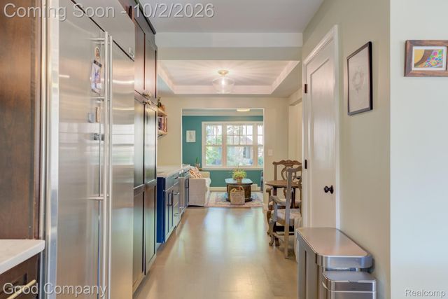 25844 Salem Road, Huntington Woods, MI 48070
