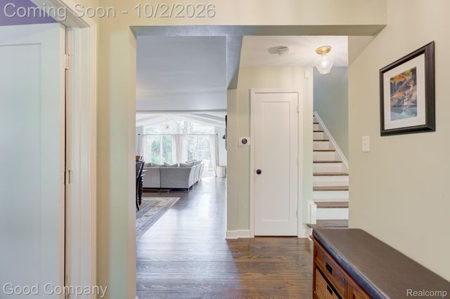 25844 Salem Road, Huntington Woods, MI 48070
