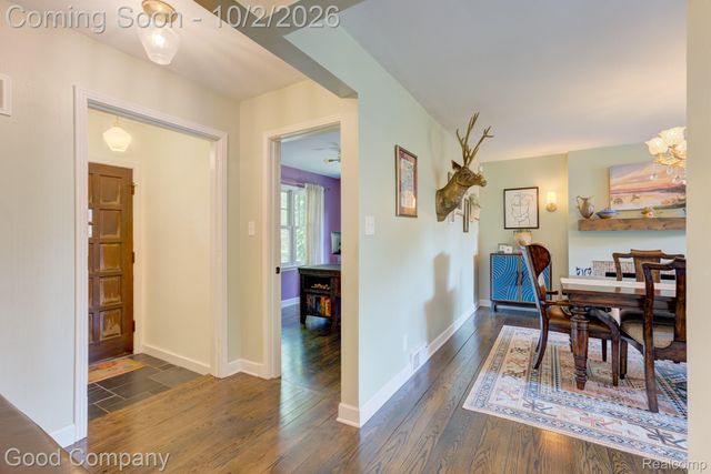 25844 Salem Road, Huntington Woods, MI 48070