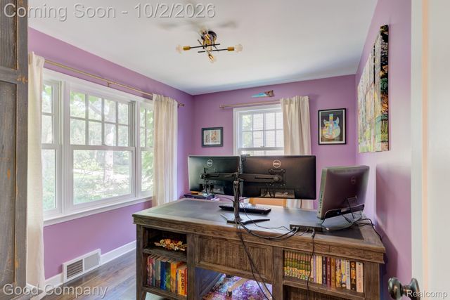 25844 Salem Road, Huntington Woods, MI 48070