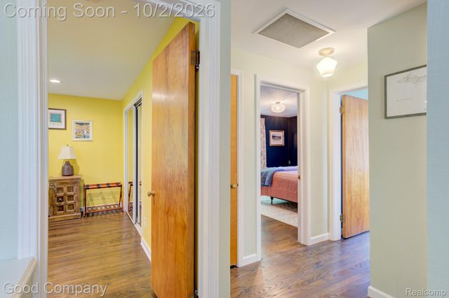 25844 Salem Road, Huntington Woods, MI 48070