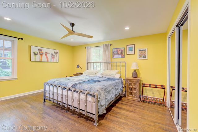 25844 Salem Road, Huntington Woods, MI 48070