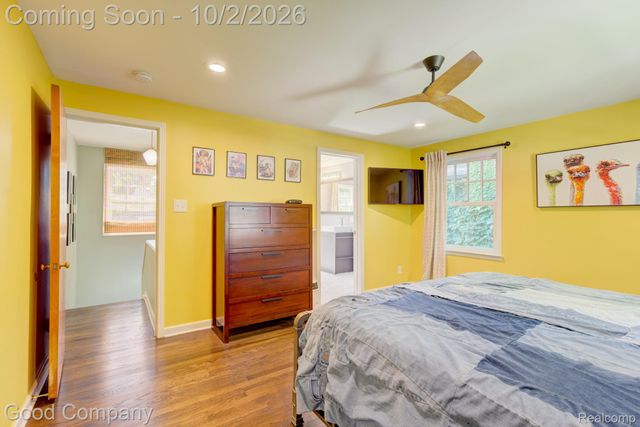 25844 Salem Road, Huntington Woods, MI 48070