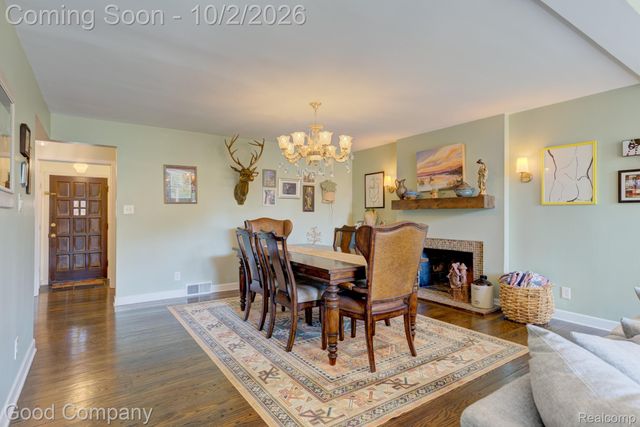 25844 Salem Road, Huntington Woods, MI 48070