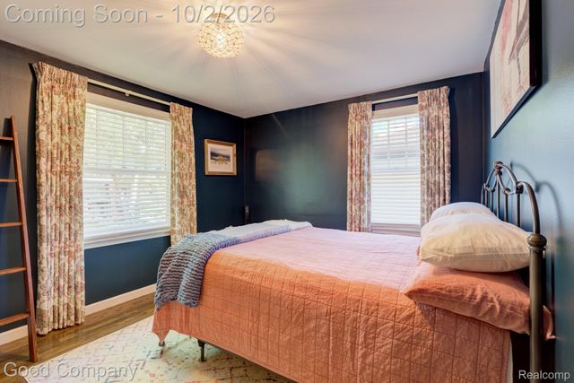 25844 Salem Road, Huntington Woods, MI 48070