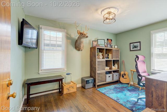 25844 Salem Road, Huntington Woods, MI 48070