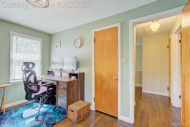 25844 Salem Road, Huntington Woods, MI 48070