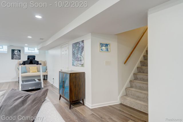 25844 Salem Road, Huntington Woods, MI 48070