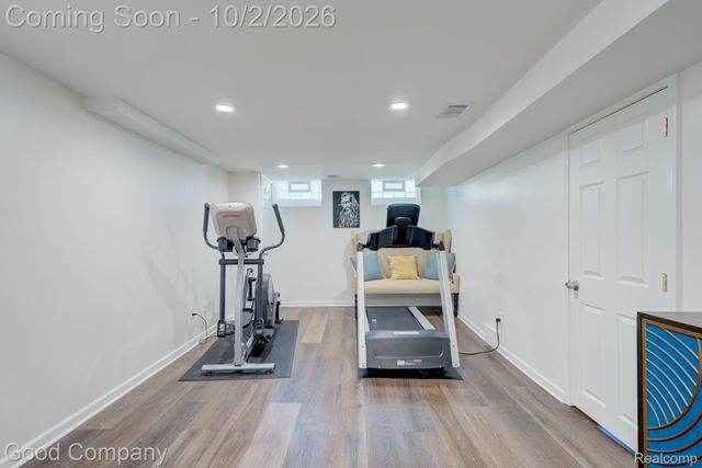 25844 Salem Road, Huntington Woods, MI 48070