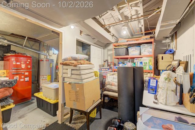 25844 Salem Road, Huntington Woods, MI 48070
