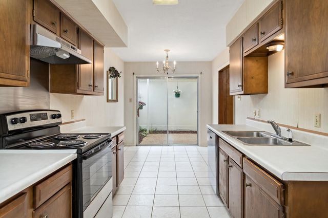 5960 Townhouse Lane, Beaumont, TX 77707