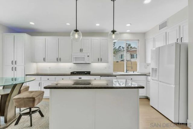 2950 W Canyon Ave, San Diego, CA 92123
