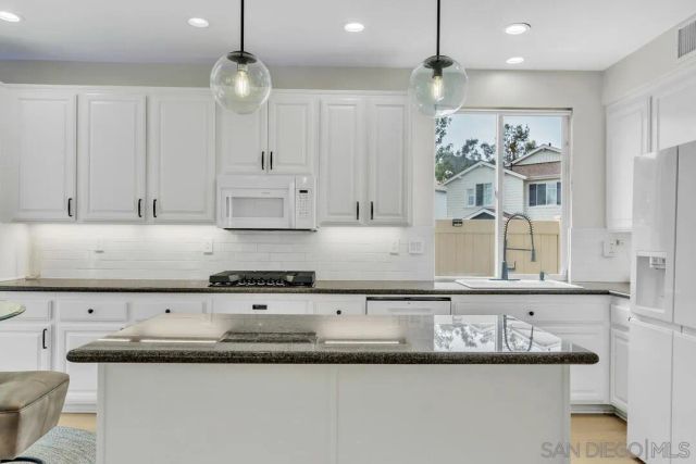 2950 W Canyon Ave, San Diego, CA 92123