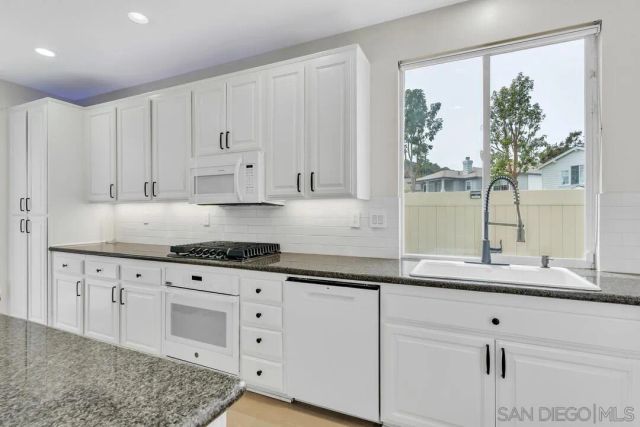 2950 W Canyon Ave, San Diego, CA 92123