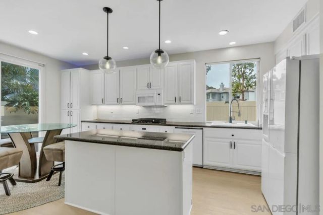 2950 W Canyon Ave, San Diego, CA 92123
