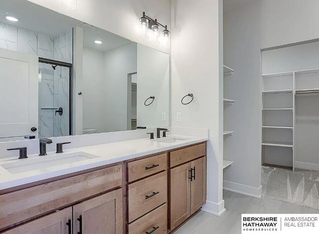 11659 S 123rd Avenue, Papillion, NE 68046