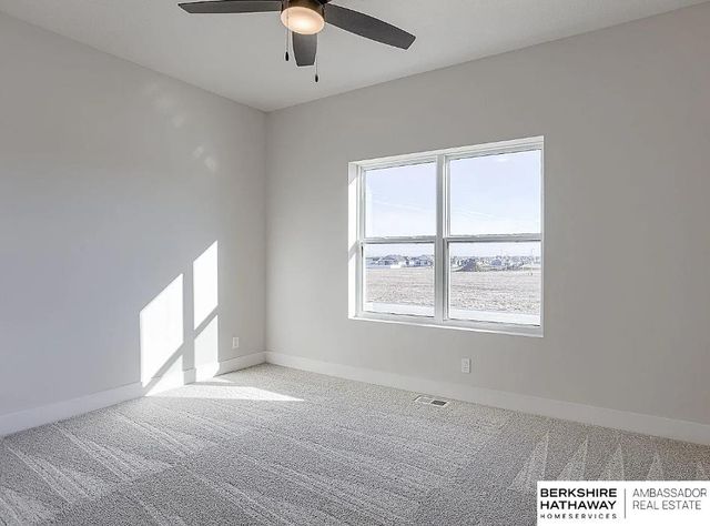 11659 S 123rd Avenue, Papillion, NE 68046