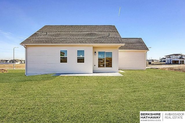 11659 S 123rd Avenue, Papillion, NE 68046