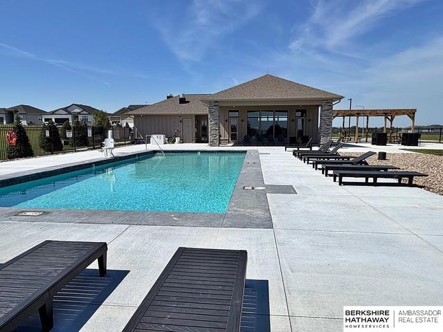 11659 S 123rd Avenue, Papillion, NE 68046