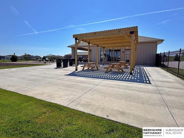 11659 S 123rd Avenue, Papillion, NE 68046
