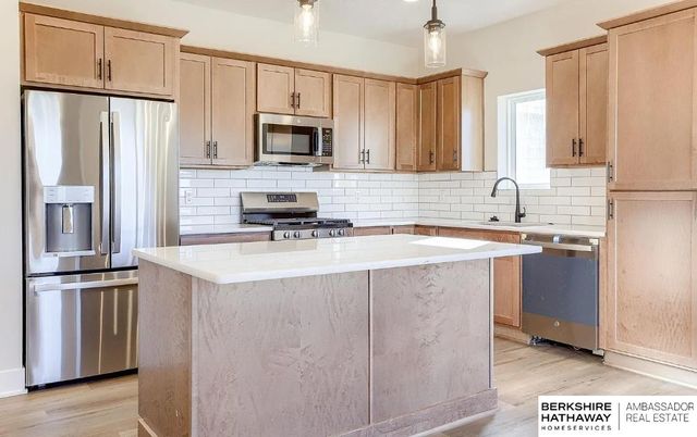 11659 S 123rd Avenue, Papillion, NE 68046