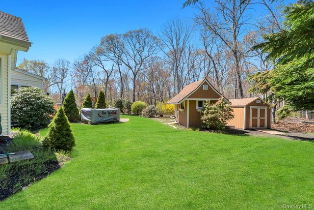 38 James Hawkins Road, Moriches, NY 11955