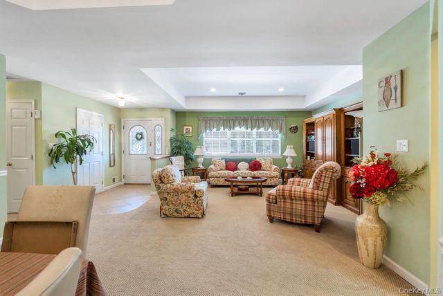 38 James Hawkins Road, Moriches, NY 11955