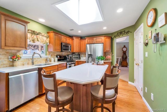 38 James Hawkins Road, Moriches, NY 11955