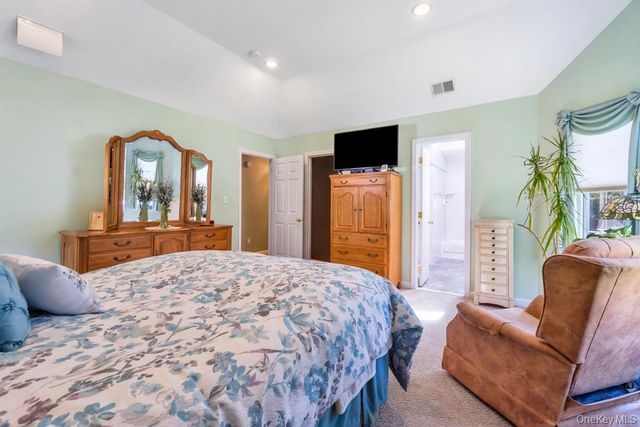 38 James Hawkins Road, Moriches, NY 11955