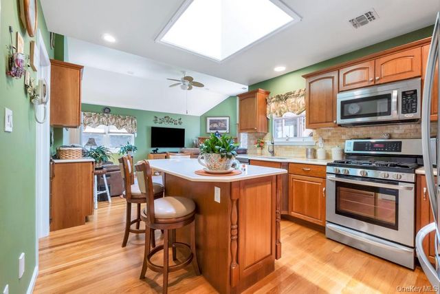 38 James Hawkins Road, Moriches, NY 11955