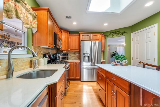 38 James Hawkins Road, Moriches, NY 11955