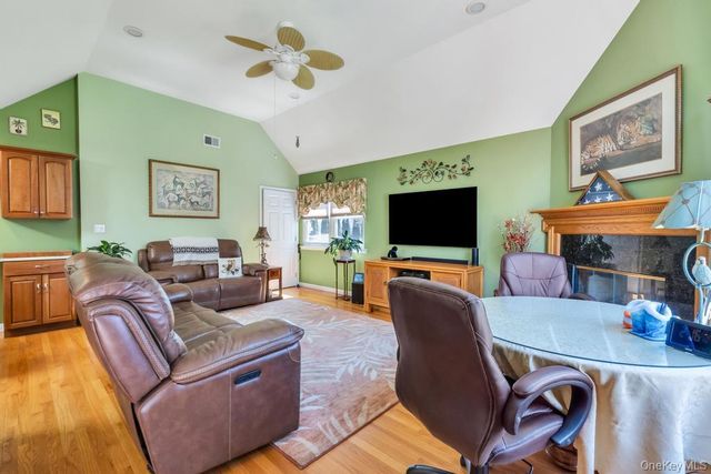 38 James Hawkins Road, Moriches, NY 11955