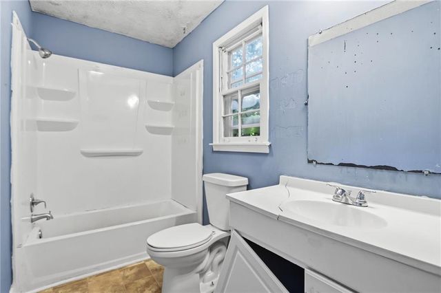 2029 Abington Lane, Snellville, GA 30078