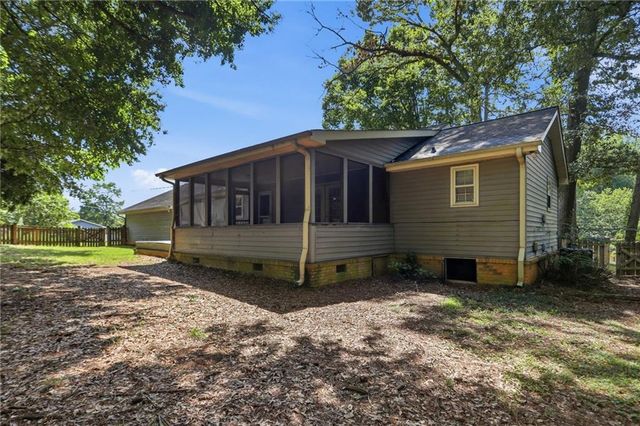 2029 Abington Lane, Snellville, GA 30078