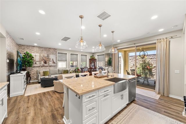 10832 Flora Park, Cypress, CA 90720