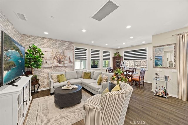 10832 Flora Park, Cypress, CA 90720