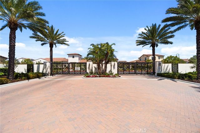 10832 Flora Park, Cypress, CA 90720
