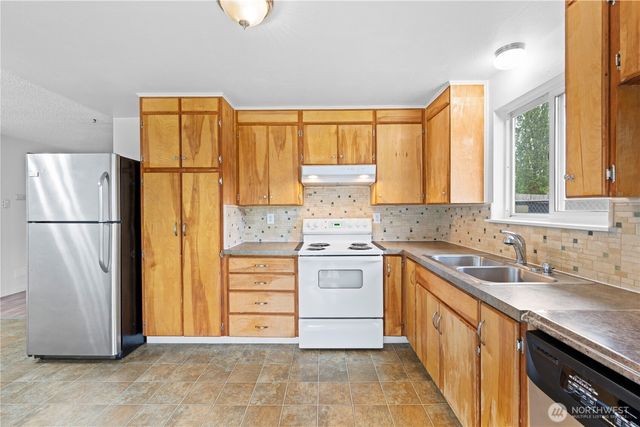 1409 E 54th Street, Tacoma, WA 98404