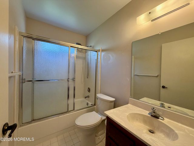 681A Huntington Drive, Manchester, NJ 08759