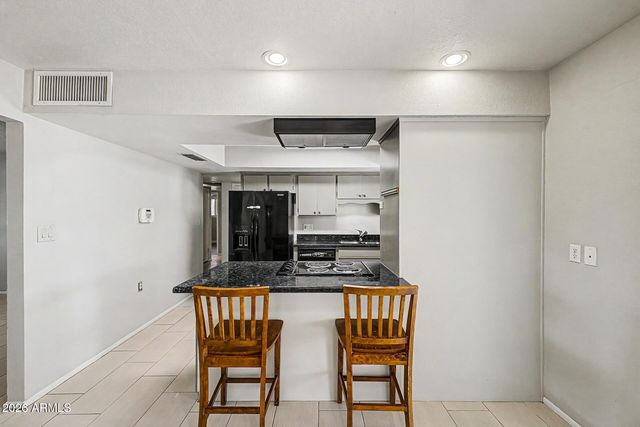 1000 E LOYOLA Drive, Tempe, AZ 85282