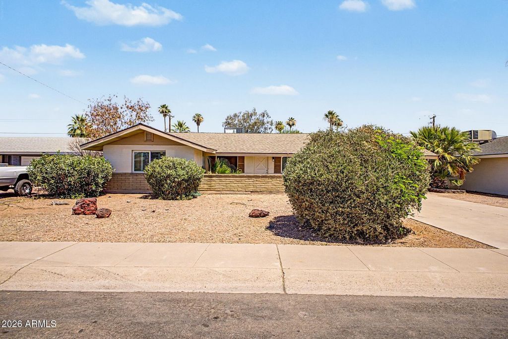 1000 E LOYOLA Drive, Tempe, AZ 85282