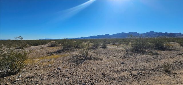 7026 W Moenkopi Drive, Golden Valley, AZ 86413