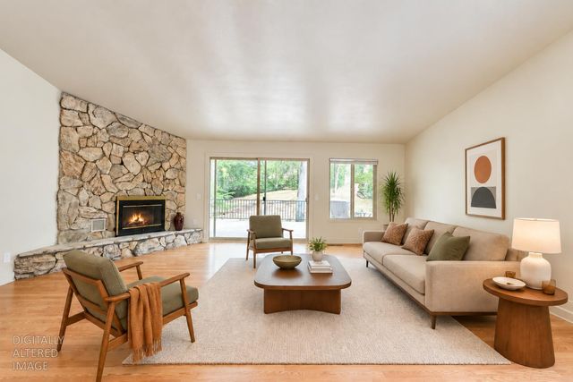 12802 Torrey Pines Dr, Auburn, CA 95602
