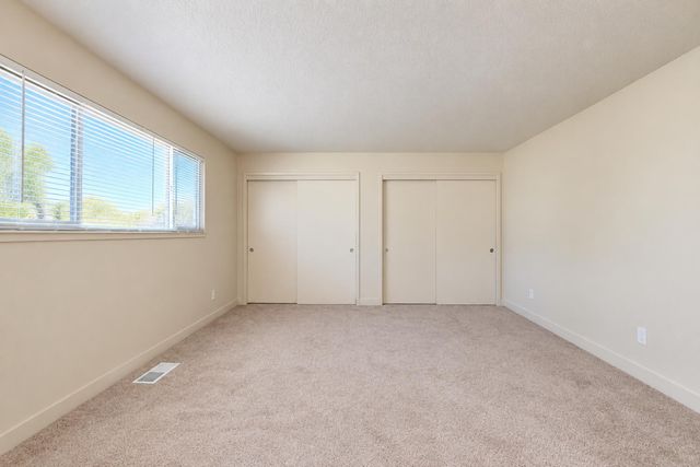 12802 Torrey Pines Dr, Auburn, CA 95602