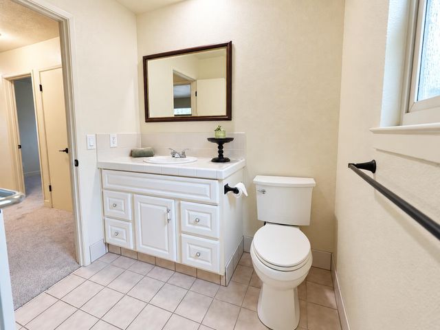 12802 Torrey Pines Dr, Auburn, CA 95602