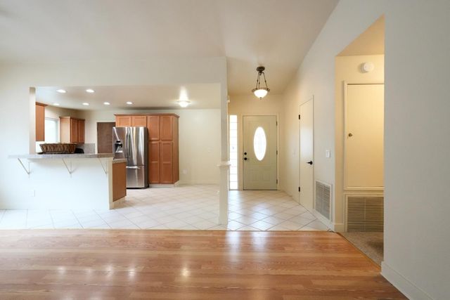12802 Torrey Pines Dr, Auburn, CA 95602