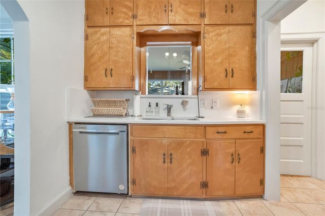 1602 ASHER LANE, Orlando, FL 32803