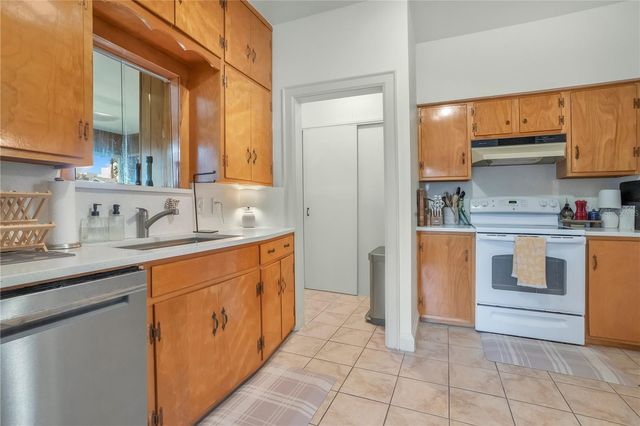 1602 ASHER LANE, Orlando, FL 32803